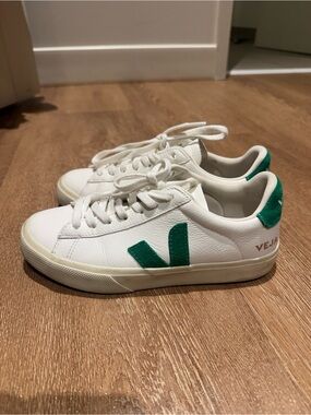 Veja White Leather Sneakers with Green V Detail